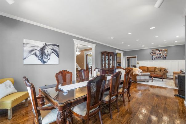 Dining room, Interior, Living room, Recessed Lighting, Wood Texture Flooring