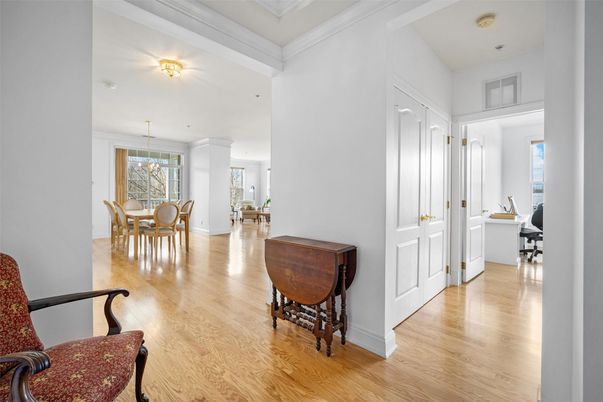 Chandelier, Dining room, Interior, Piano, Wood Texture Flooring