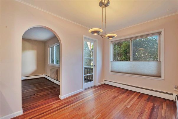 Empty room, Interior, Pendant Lights, Wood Texture Flooring