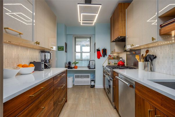 Interior, Kitchen, Stainless Steel Appliances, Wood Texture Flooring