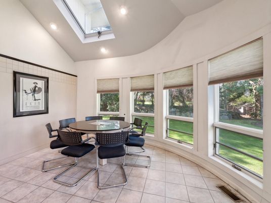 Dining room, Interior, Recessed Lighting