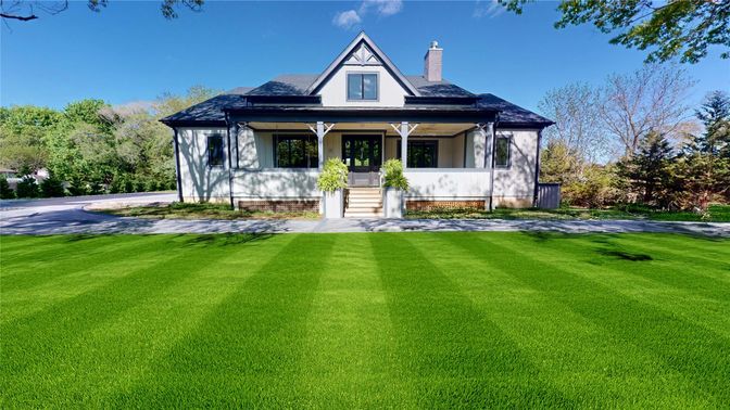 Backyard, Exterior, Facade, Queen Anne Victorian