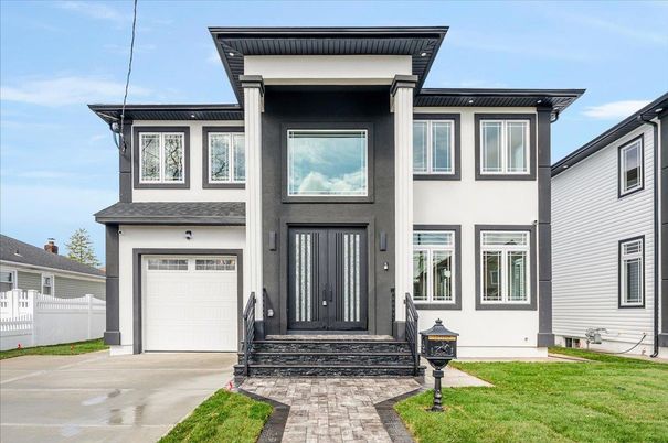 Attached, Exterior, Facade, Rowhouse