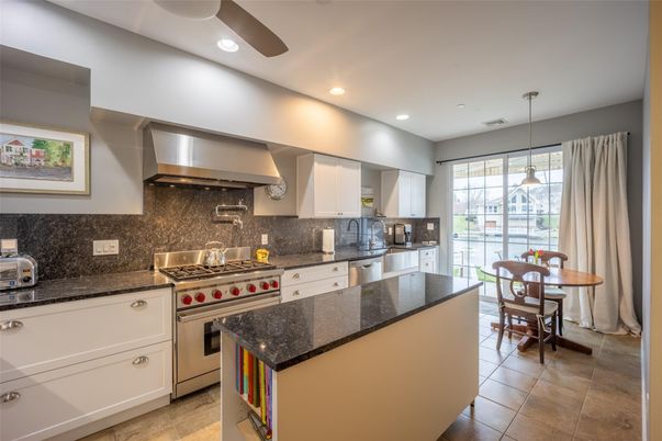 Dining room, Interior, Kitchen, Pendant Lights, Recessed Lighting, Stainless Steel Appliances