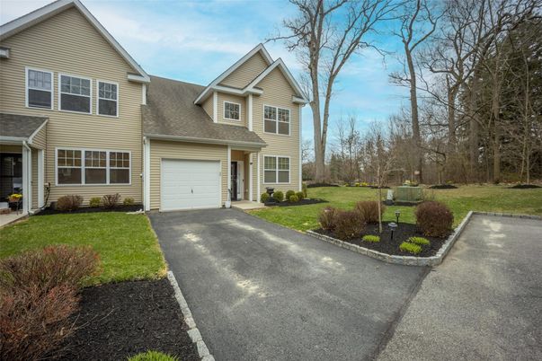 Attached, Exterior, Facade, Farmhouse