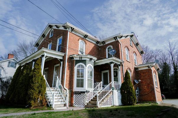 Exterior, Facade, Brick Facade, Rowhouse