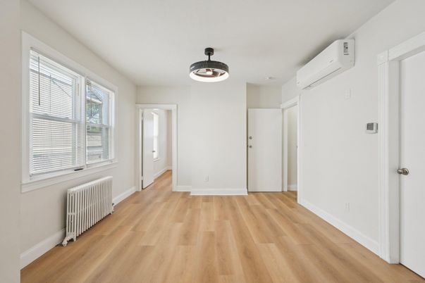 Empty room, Interior, Pendant Lights, Wood Texture Flooring