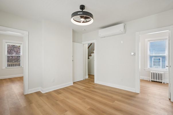 Empty room, Interior, Pendant Lights, Wood Texture Flooring