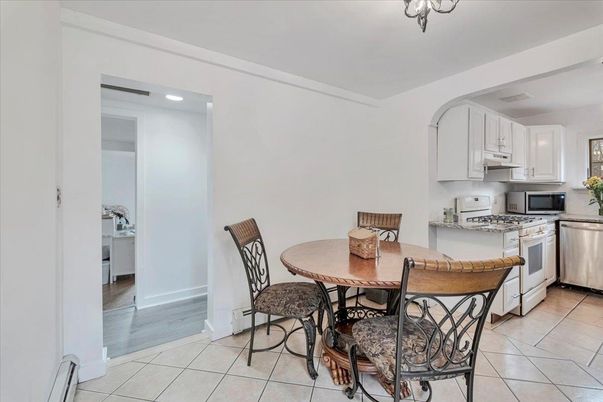 Dining room, Interior, Kitchen, Recessed Lighting