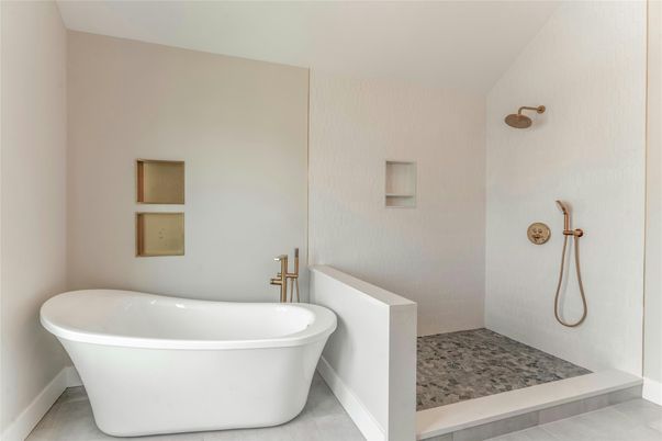 Bathroom, Free Standing Baths, Interior