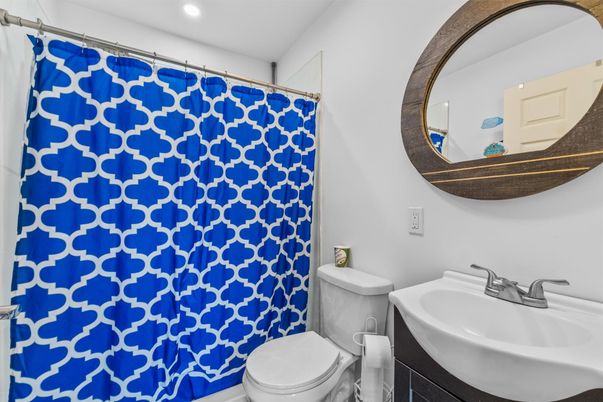 Bathroom, Interior, Recessed Lighting