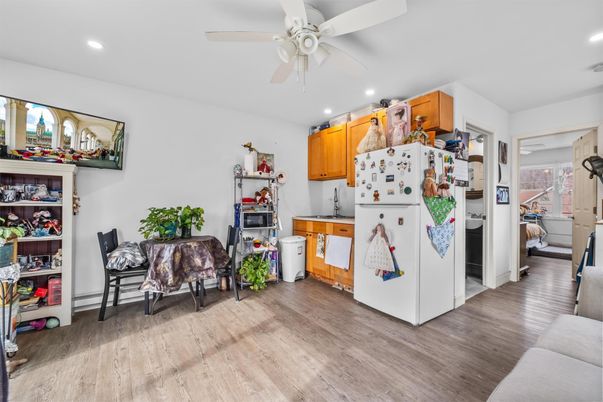 Dining room, Interior, Kitchen, Recessed Lighting, Wood Texture Flooring