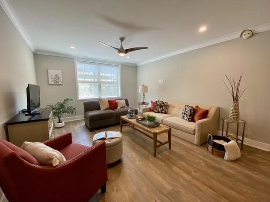Interior, Living room, Recessed Lighting, Wood Texture Flooring