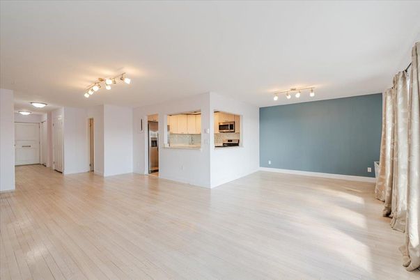 Empty room, Interior, Kitchen, Wood Texture Flooring