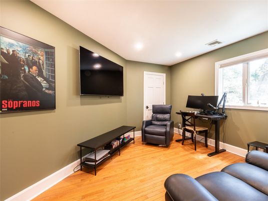 Home Office, Interior, Recessed Lighting, Wood Texture Flooring