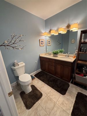 Bathroom, Dual Sink Vanities, Interior