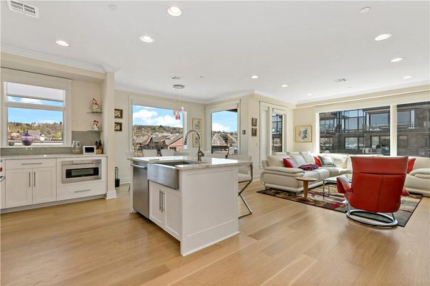 Interior, Kitchen, Living room, Pendant Lights, Recessed Lighting, Wood Texture Flooring