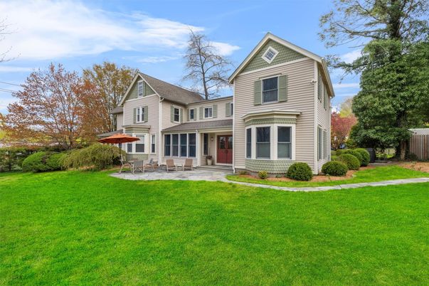 Backyard, Exterior, Facade, Queen Anne Victorian