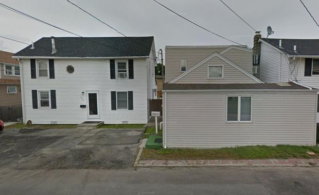 Exterior, Facade, Georgian