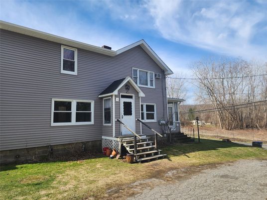 Backyard, Exterior, Facade, Cape Cod