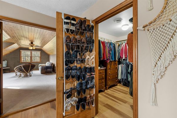 Interior, Walk-in Closets, Wood Texture Flooring
