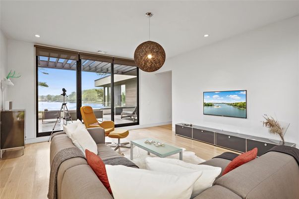Interior, Living room, Pendant Lights, Recessed Lighting, Water, Wood Texture Flooring