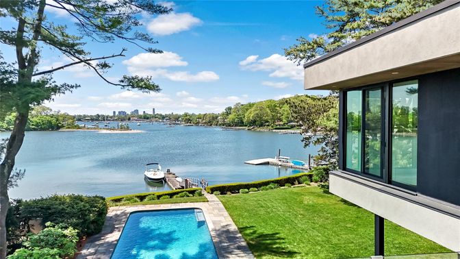 Exterior, Pool, Water