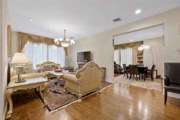 Chandelier, Dining room, Interior, Living room, Recessed Lighting, Wood Texture Flooring