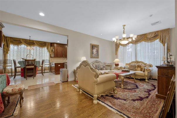 Chandelier, Dining room, Interior, Living room, Recessed Lighting, Wood Texture Flooring