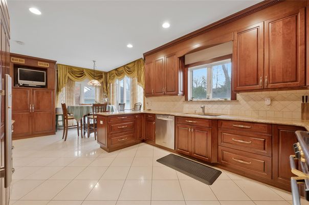 Dining room, Interior, Kitchen, Recessed Lighting, Stainless Steel Appliances
