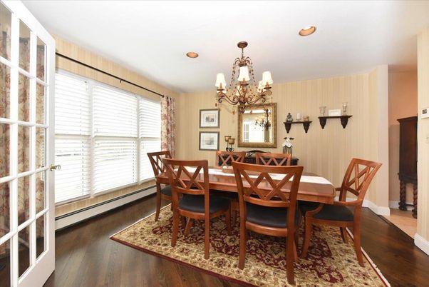 Chandelier, Dining room, Interior, Recessed Lighting, Wood Texture Flooring