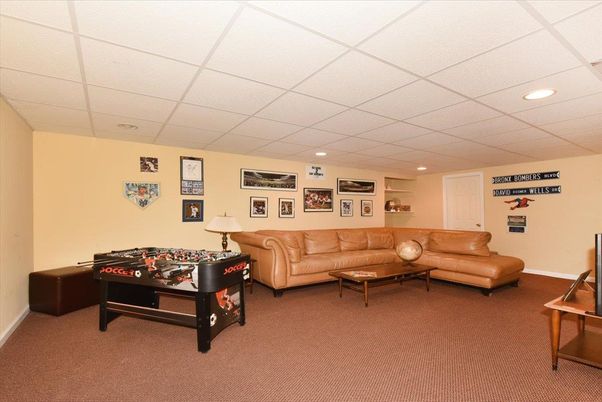 Game Room, Interior, Living room, Recessed Lighting