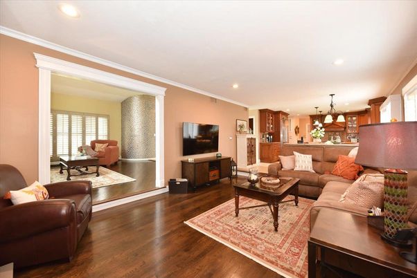 Interior, Kitchen, Living room, Pendant Lights, Recessed Lighting, Wood Texture Flooring