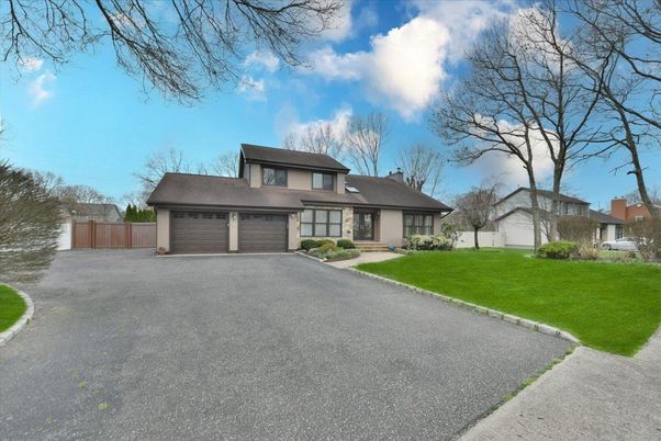Attached, Backyard, Exterior, Facade, Split Level