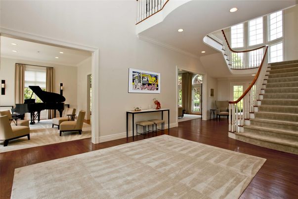 Interior, Piano, Recessed Lighting, Wood Texture Flooring