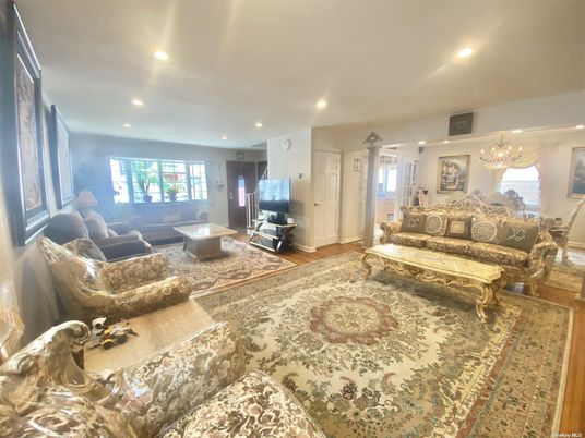 Chandelier, Dining room, Interior, Living room, Recessed Lighting, Wood Texture Flooring