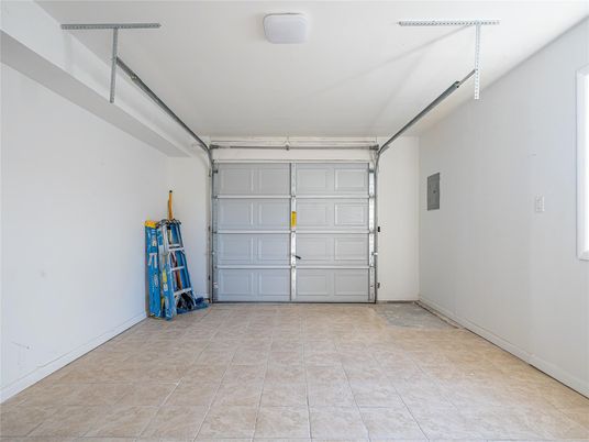 Garage, Interior