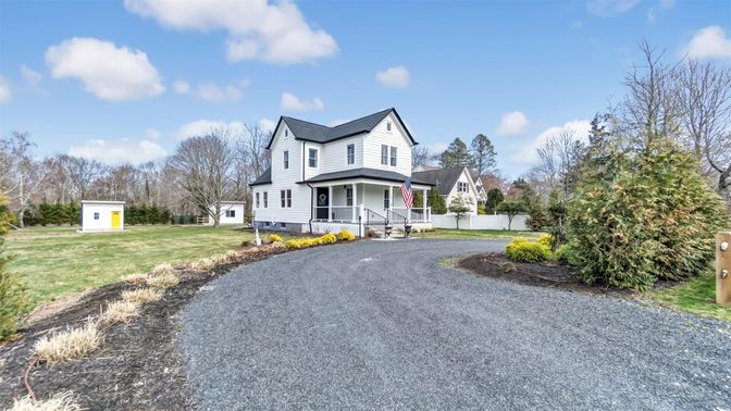 Backyard, Exterior, Facade, Queen Anne Victorian