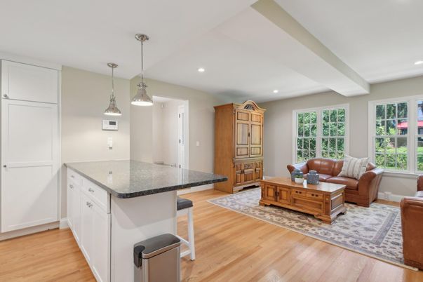 Interior, Kitchen, Living room, Pendant Lights, Recessed Lighting, Wood Texture Flooring