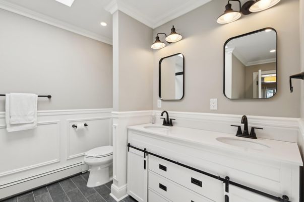 Bathroom, Dual Sink Vanities, Interior, Recessed Lighting