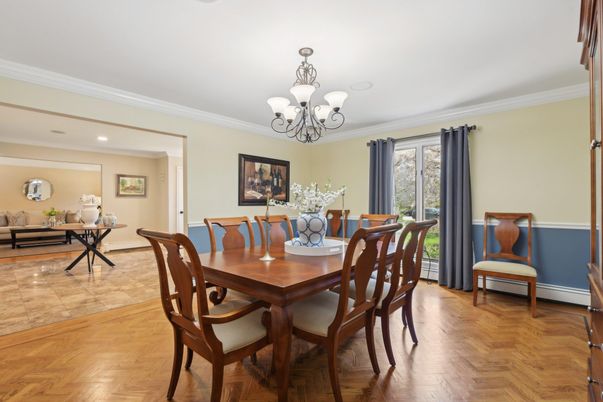 Chandelier, Dining room, Interior, Living room, Recessed Lighting, Wood Texture Flooring