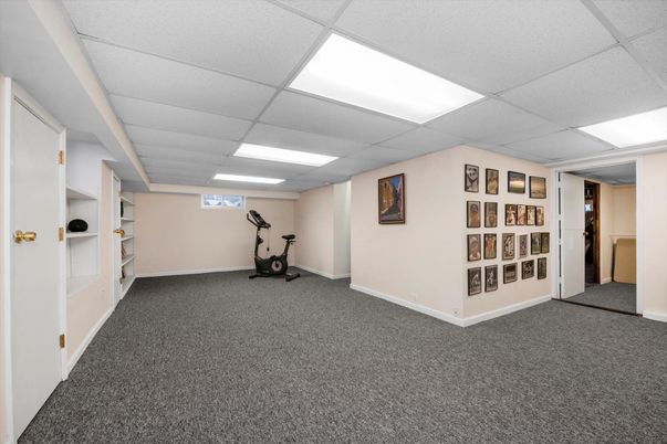 Fitness Equipment, Interior, Recessed Lighting