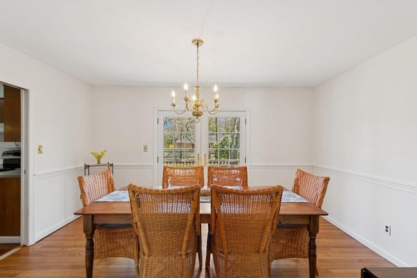Chandelier, Dining room, Interior, Wood Texture Flooring