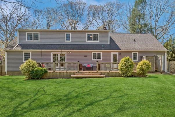 Backyard, Exterior, Facade, Cape Cod
