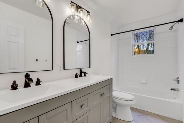 Bathroom, Dual Sink Vanities, Interior