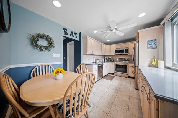 Dining room, Interior, Kitchen, Recessed Lighting, Stainless Steel Appliances