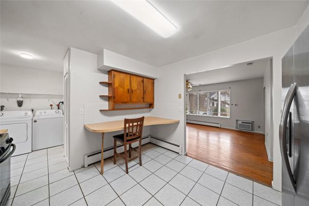Interior, Washer, Wood Texture Flooring