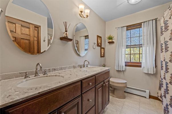 Bathroom, Dual Sink Vanities, Interior