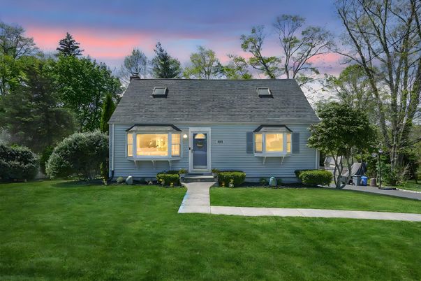 Backyard, Exterior, Facade, Cape Cod