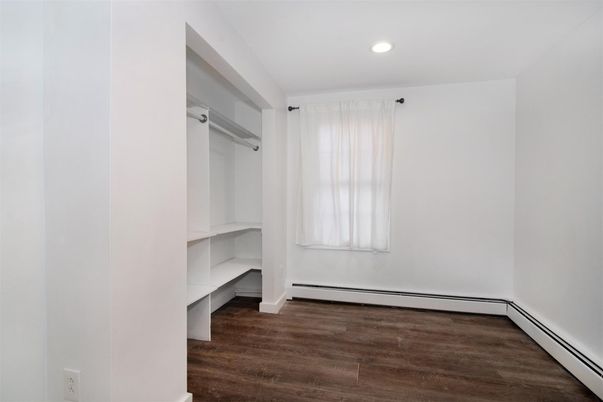 Empty room, Interior, Recessed Lighting, Walk-in Closets, Wood Texture Flooring